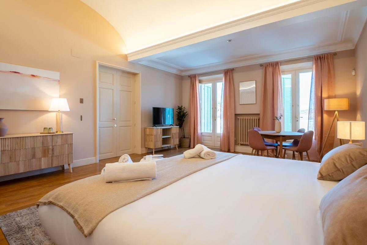 Avinyonet del Penedes Hotel Font De La Canya מראה חיצוני תמונה
